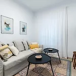 Unique Homes La Juderia Parking & Jacuzzi