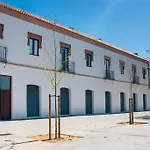 Live Like A Local In This Contemporary Duplex