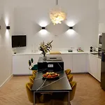Peral Boutique Apartaments