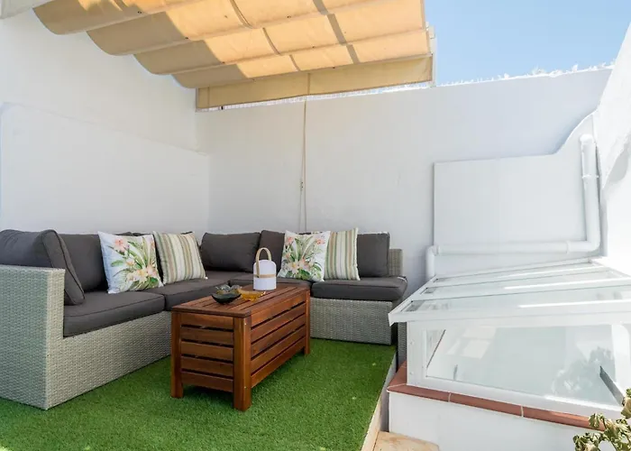 Unique Homes La Juderia Parking & Jacuzzi
