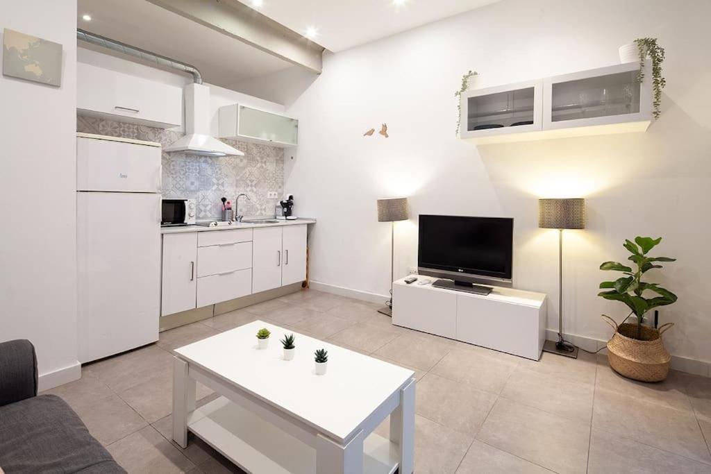 Loft Next To Calle Betis, Area Of Seville-sevillarooms Apartamento