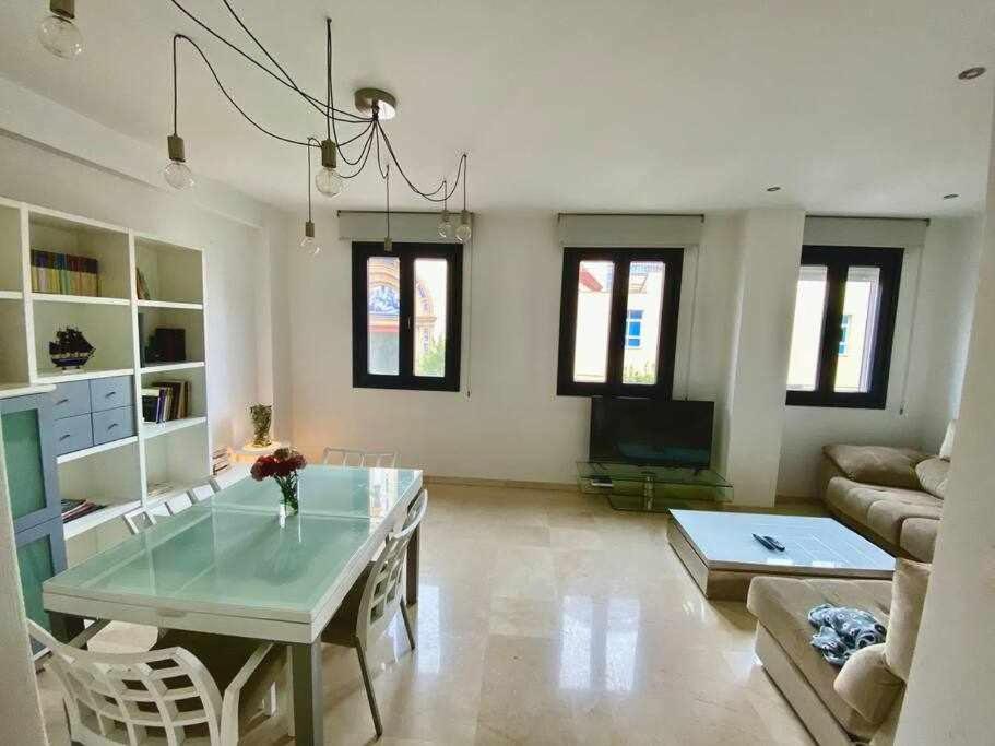 Apartamento Atico Triplex En Pleno Triana Sevilla