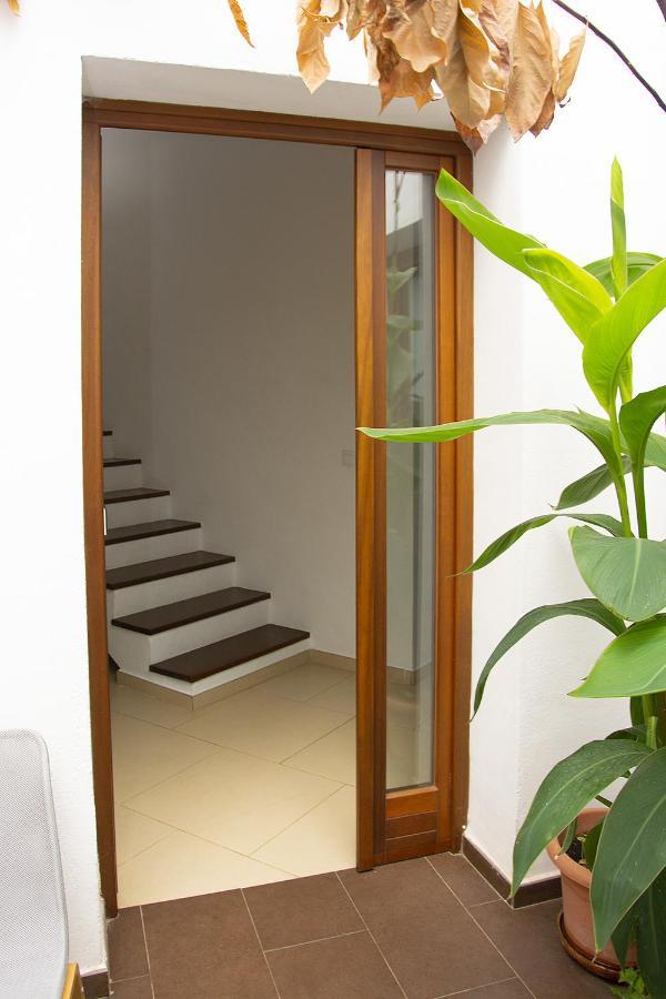 Casa De La Tinaja * Sevilla