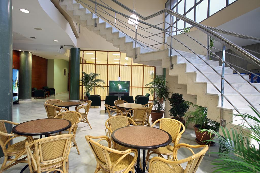 Residencia La Cartuja Hostal Sevilla
