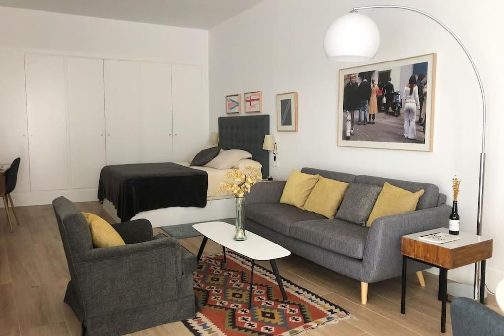 Apartamento En Triana, Tranquilo, Independiente Sevilla