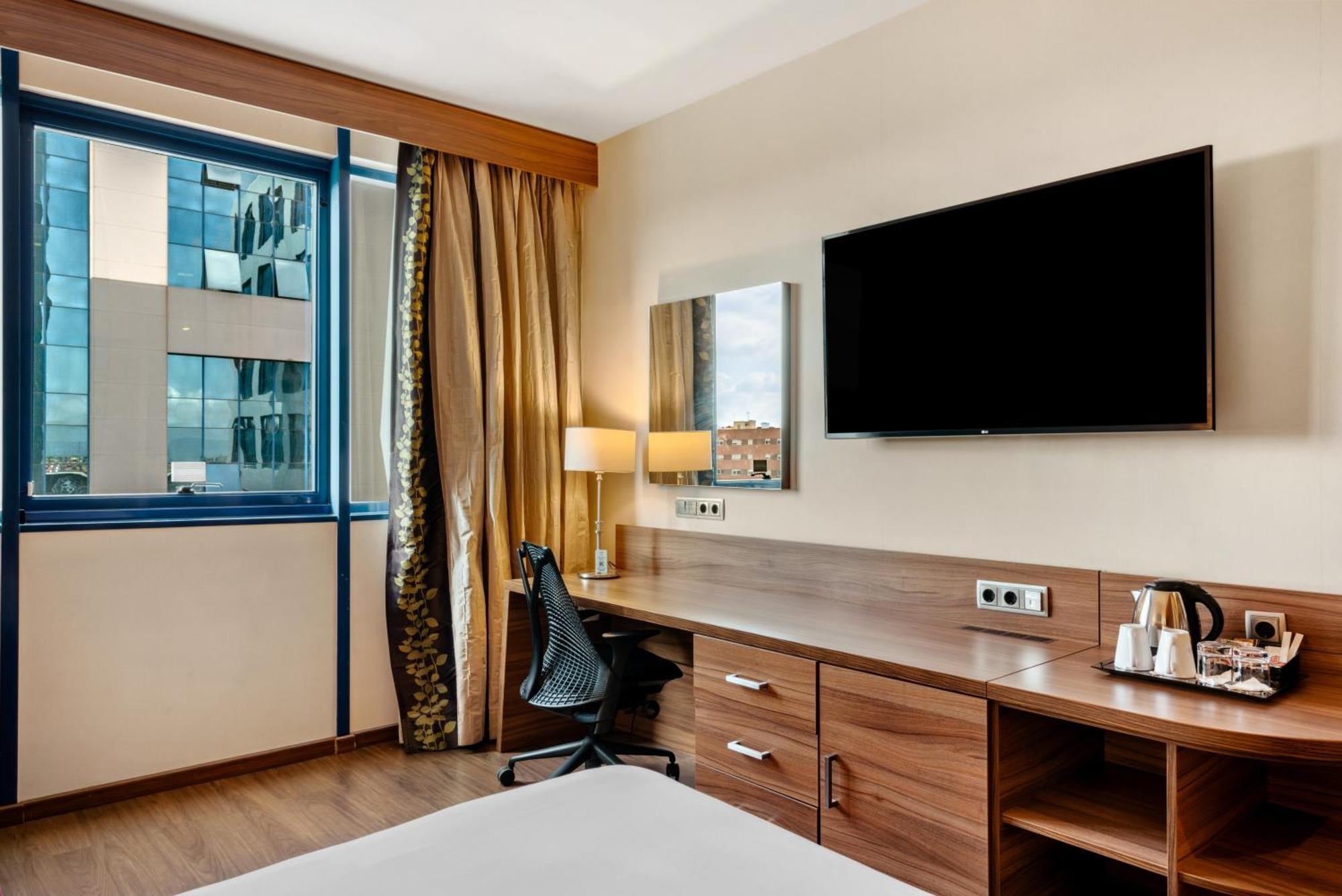 Hilton Garden 4*