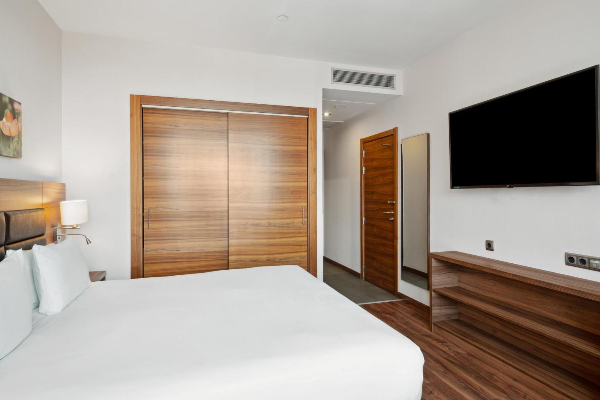 Hilton Garden Hotel 4*