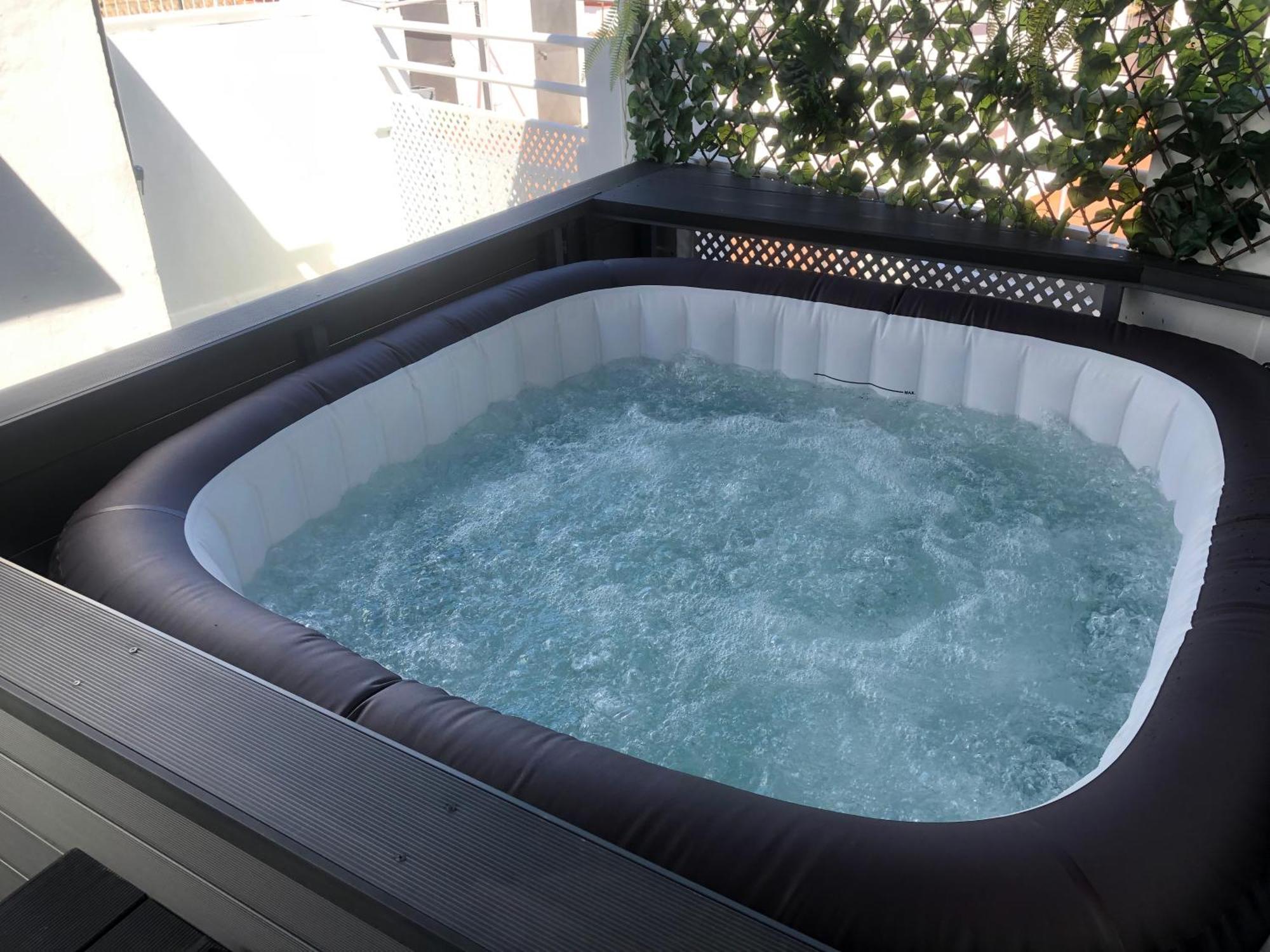 Unique Homes La Juderia Parking & Jacuzzi Сasa de vacaciones *