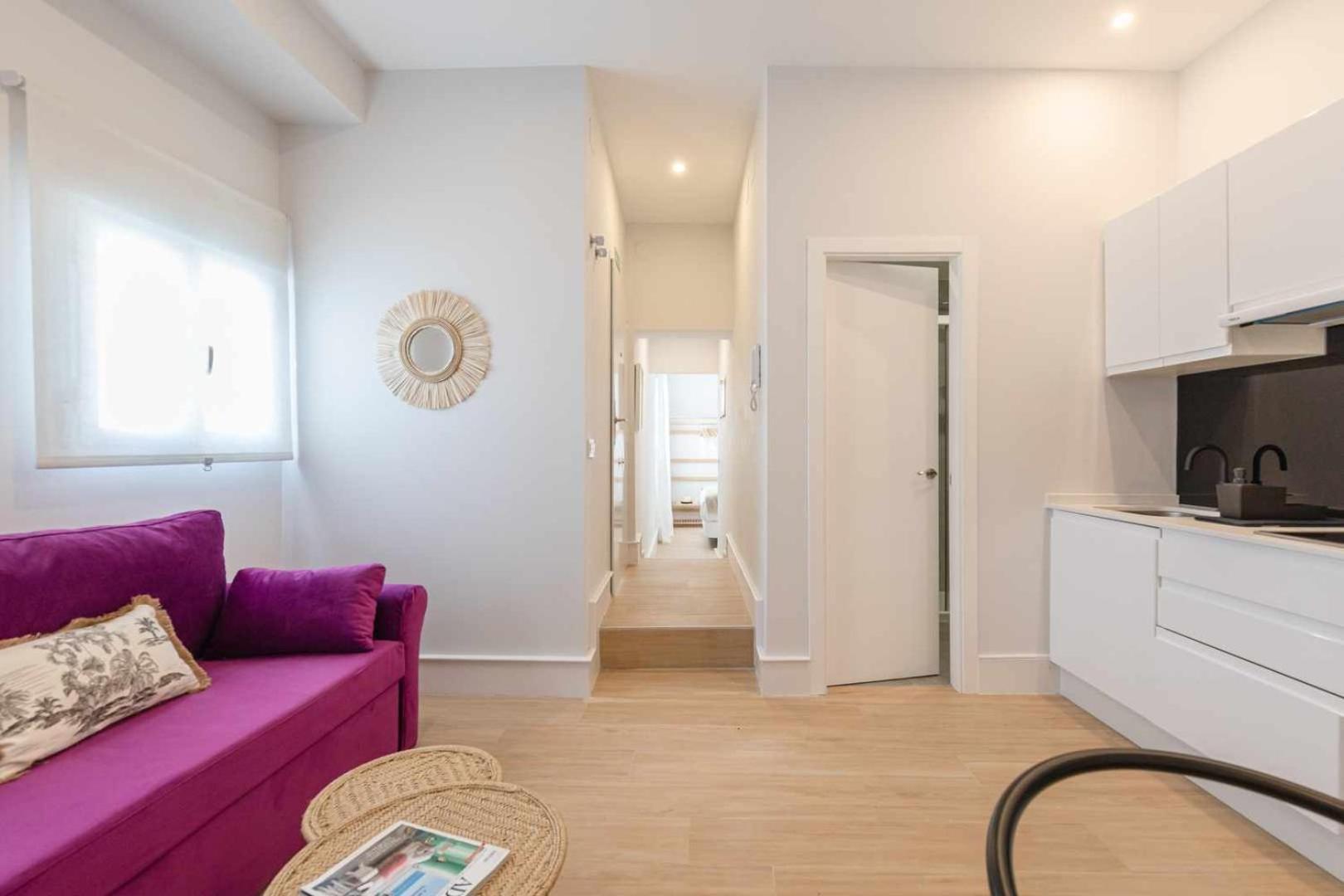 Isg Cuna Aparthotel Seville