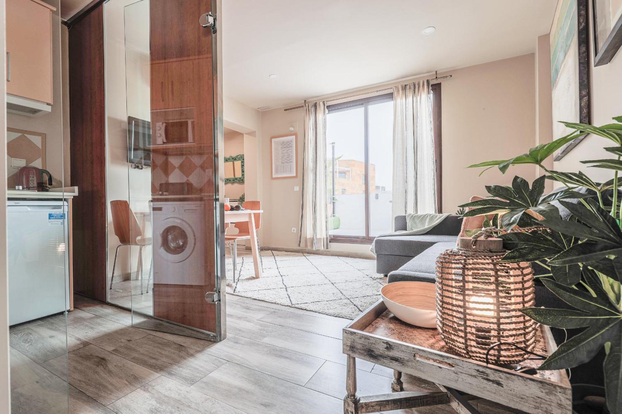 Apartamento Fantástico ático 2 Hab Y Gran Terraza Privada *