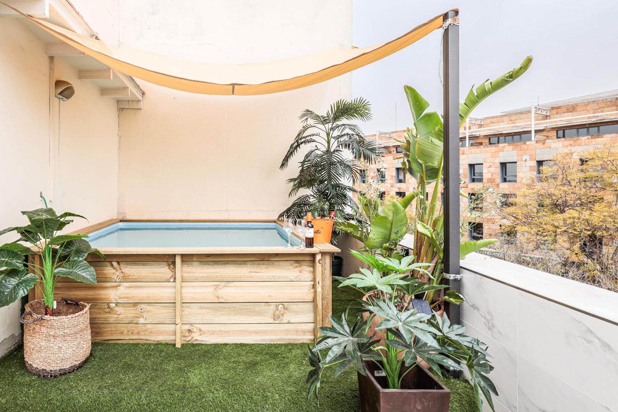 Fantástico ático 2 Hab Y Gran Terraza Privada *