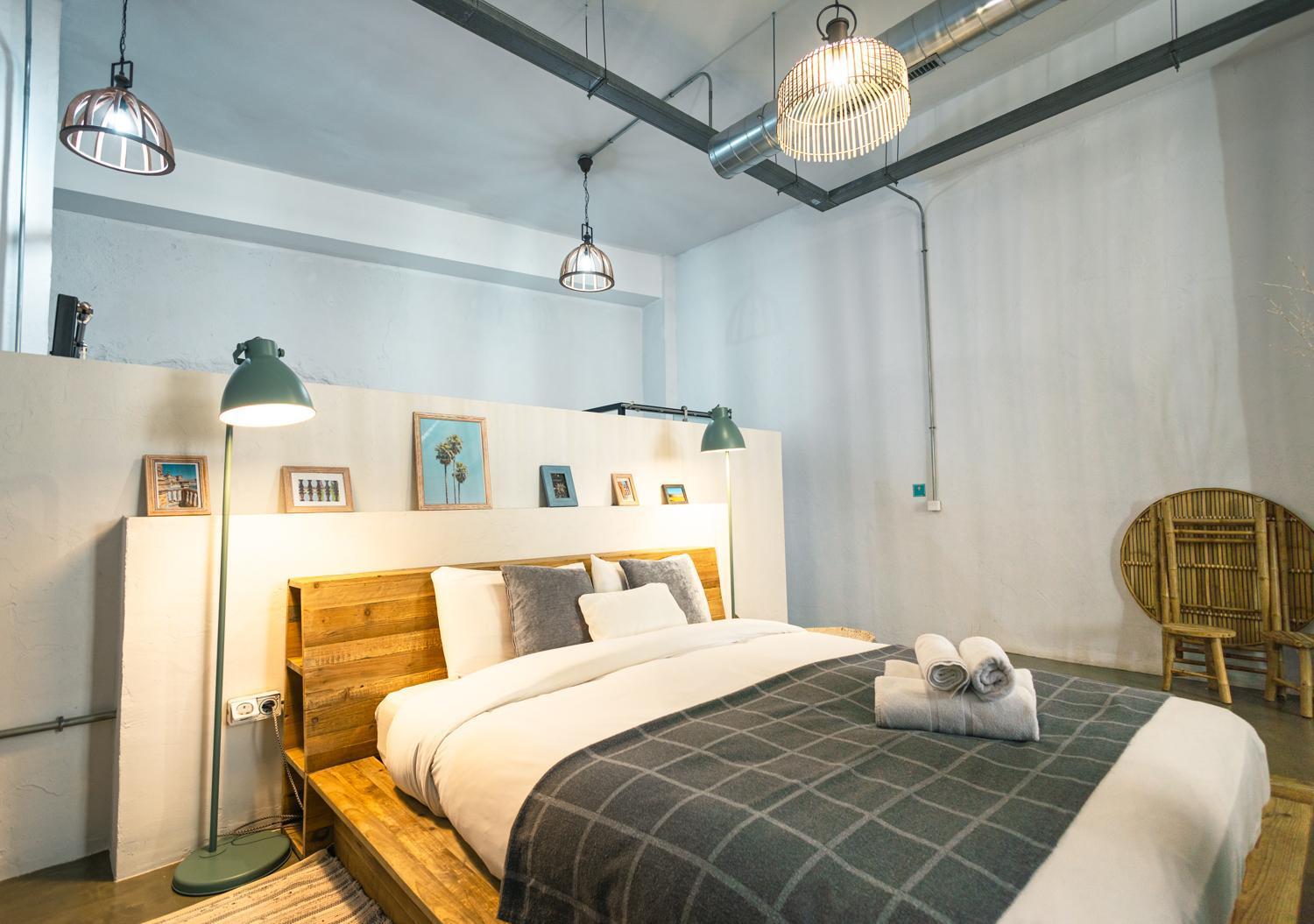 Loft-style Ground Floor Flat Apartment *