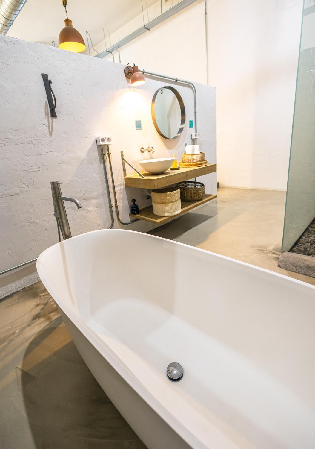 Apartment Loft-style Ground Floor Flat *