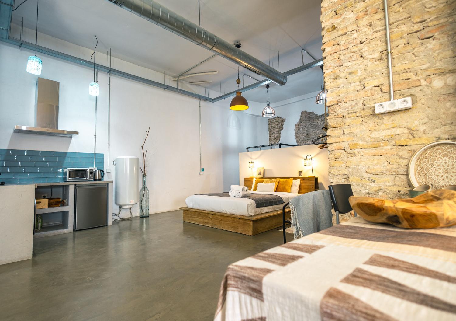 Apartment Loft-style Ground Floor Flat *
