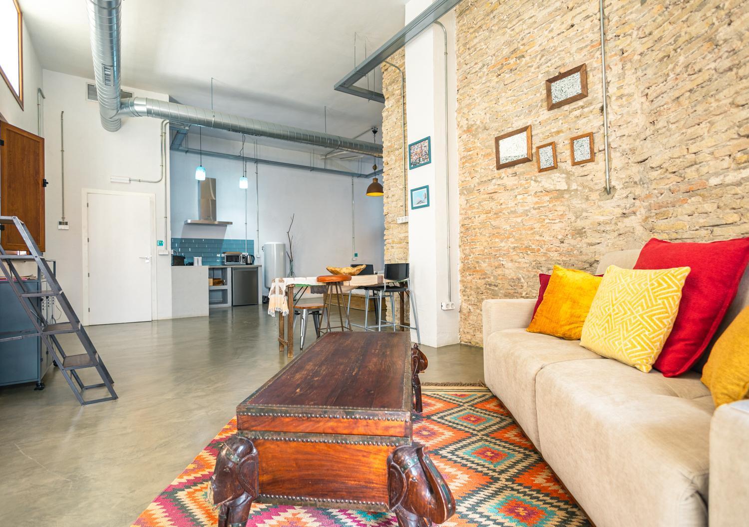Apartment Loft-style Ground Floor Flat *