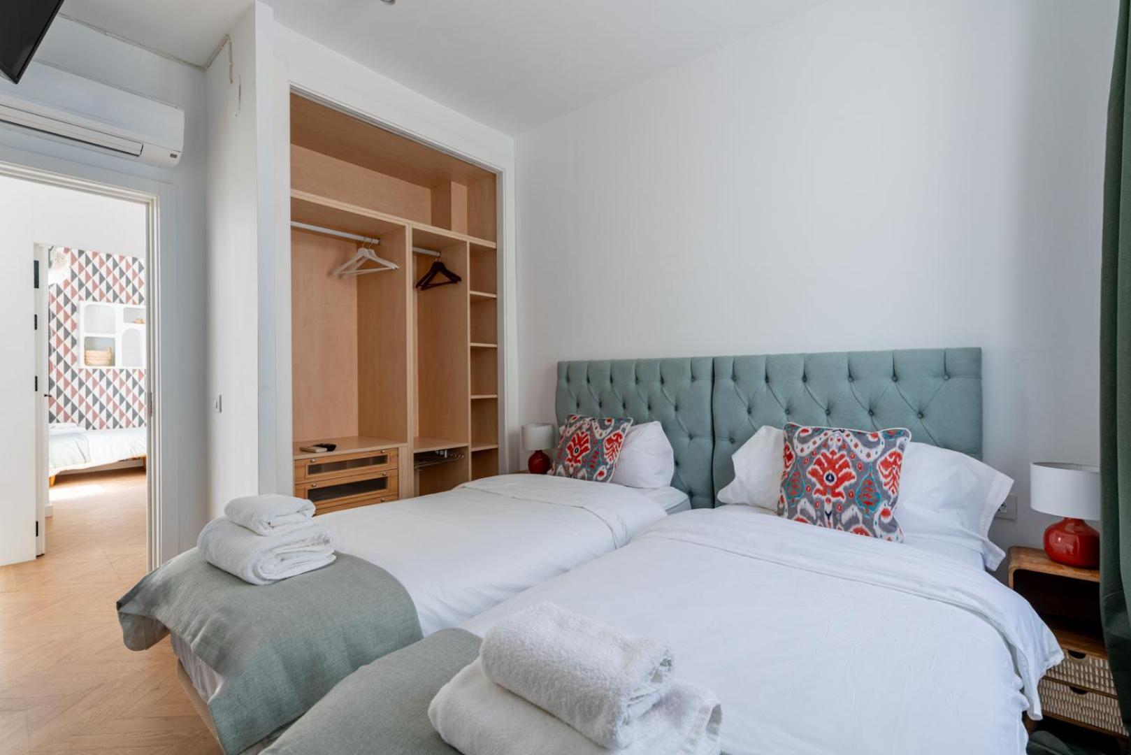 G8 Casa San Bernardo Calle Guadaira Apartamento