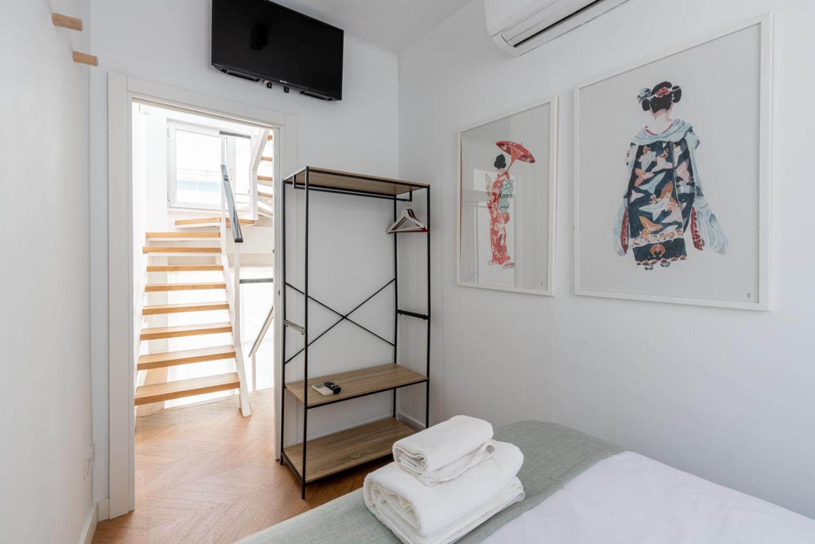 G8 Casa San Bernardo Calle Guadaira Sevilla