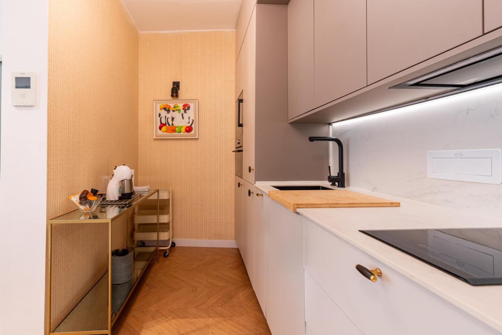 G8 Casa San Bernardo Calle Guadaira Apartamento