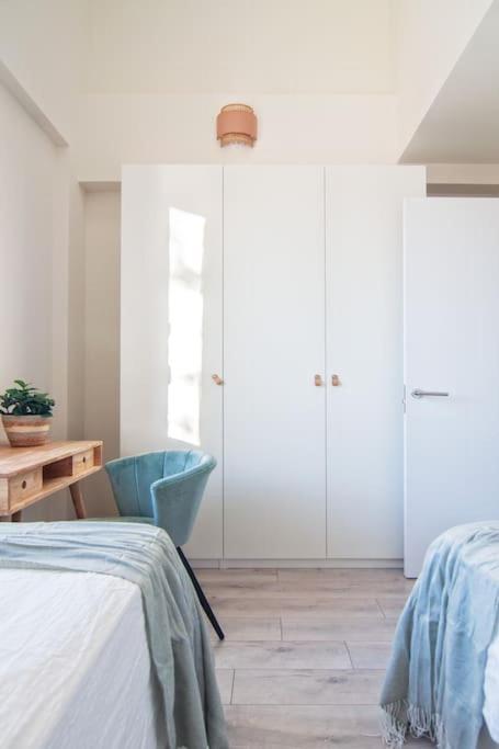 Live Like A Local In Contemporary Duplex Sevilla