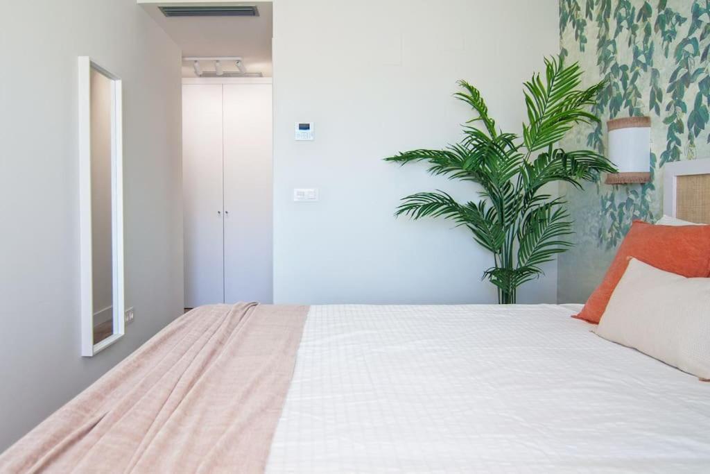 Live Like A Local In Contemporary Duplex Apartamento