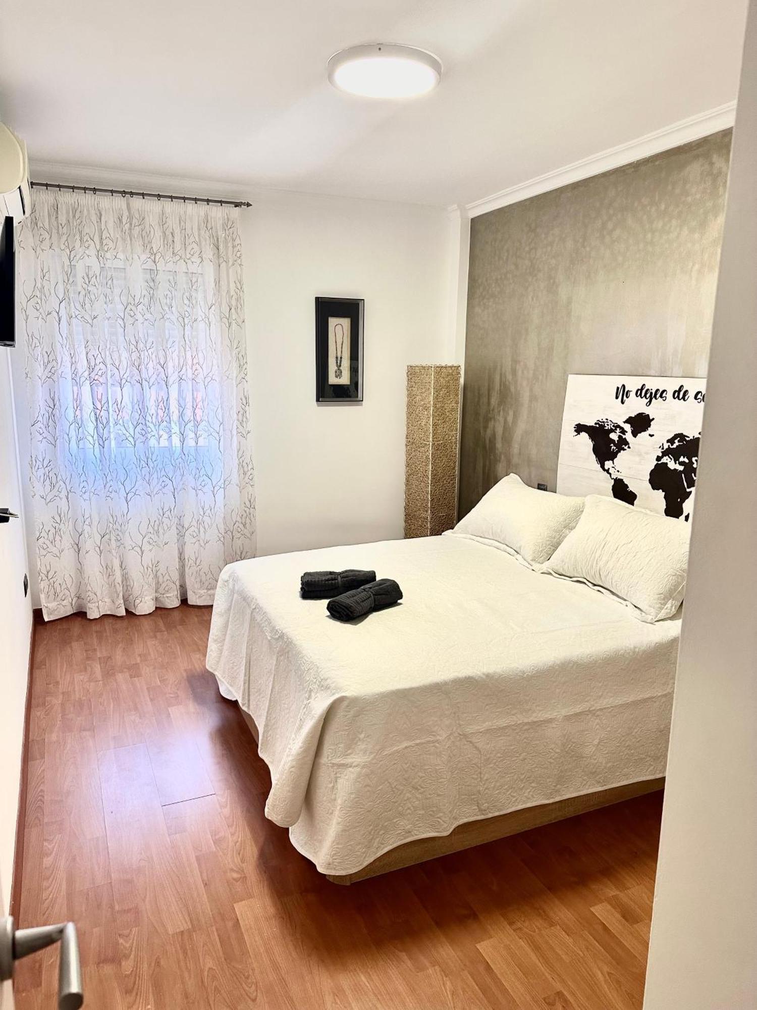 Apartment 10 Minutos Centro Sevilla, Moderno Y Con Parking Gratis Seville