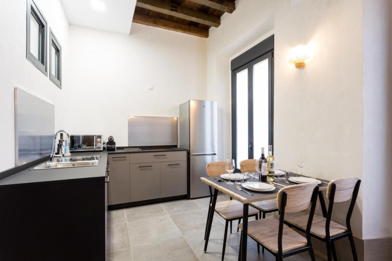 Oak & Sandstone - Space Maison * Sevilla