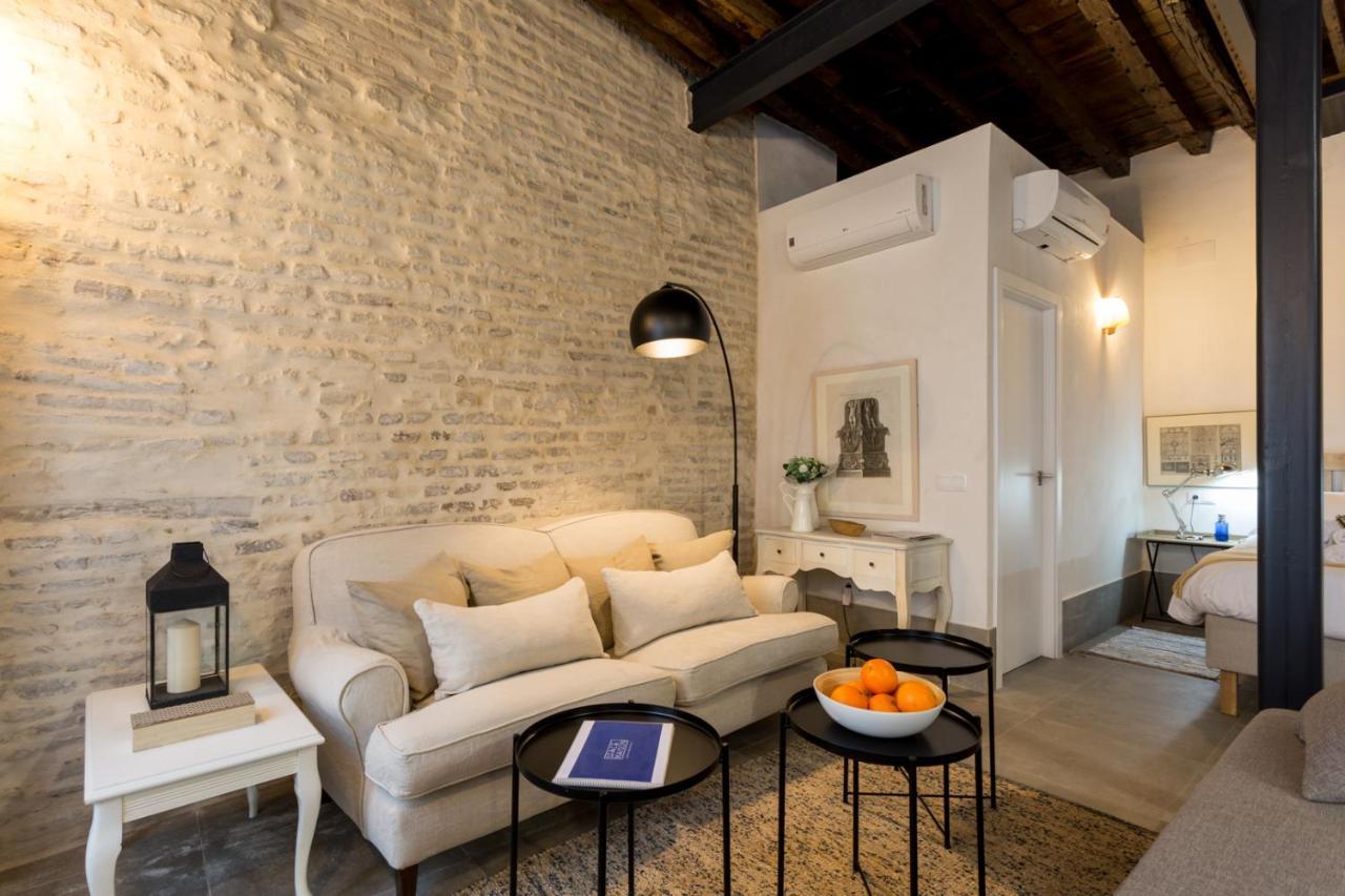 Oak & Sandstone - Space Maison Sevilla