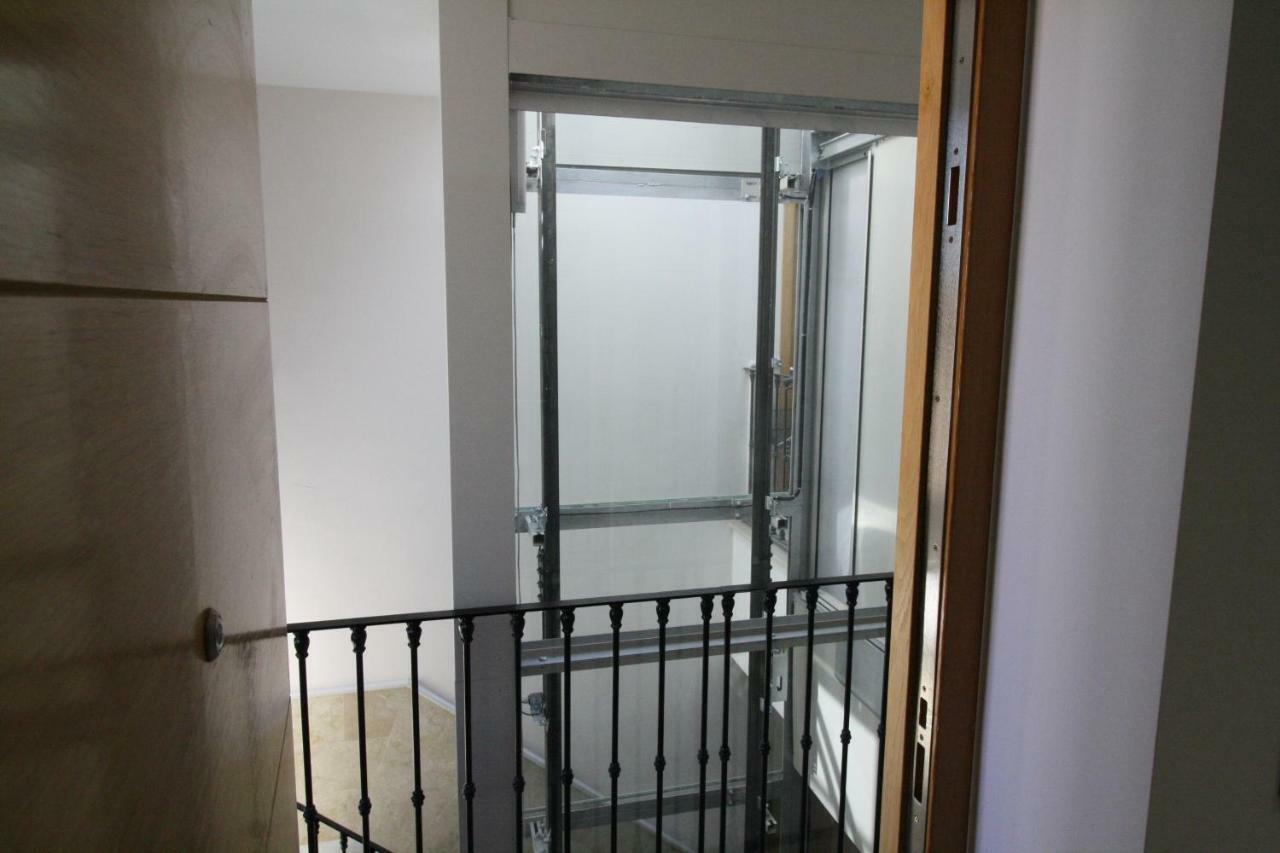 Apartamento Hostly Plaza De Armas Lightfull Loft-center-parking Op-cless Sevilla