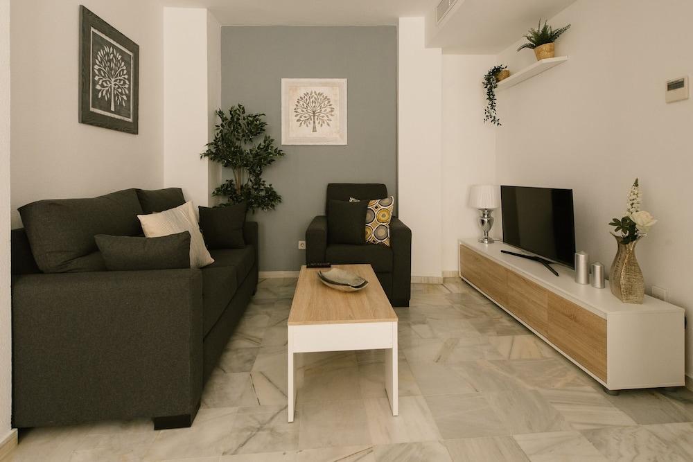 Hotel Leonor 1b 3*