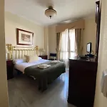 fantástico apartamento con parking avenida de cadiz