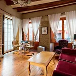 Alameda Suites Apartments