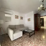 Funcional Piso 4 Dormitorios Frente A Santa Justa
