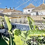 Home In Seville Luxury V33-1A