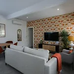 Lujoso Apartamento Con Piscina Compartida 1