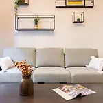 Charming 2 Bedroom Apartment At San Marcos Plaza By Ocityzen