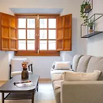 Charming 2 Bedroom Apartment At San Marcos Plaza By Ocityzen