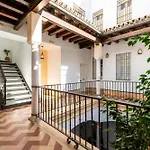 Antigua casa típica Sevillana rehabilitada en casco histórico