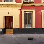 Antigua casa típica Sevillana rehabilitada en casco histórico