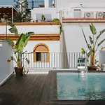 Lujoso Apartamento Con Piscina Compartida 1