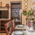 Amazing Apartment In Sevilla With Kitchen