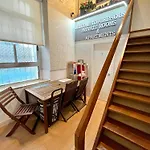 Airbhouse Private Rooms & Apartments