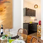 Imperial Luxury & Modern Apartment