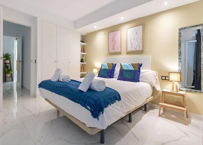 Lujan Deluxe Suites By Valcambre