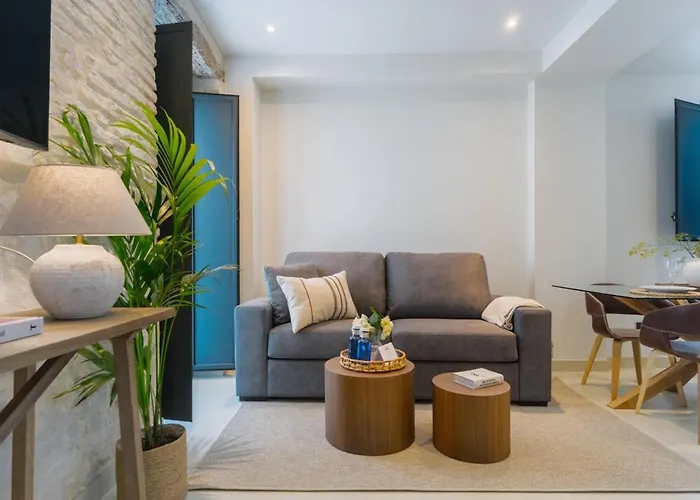Luxurious Duplex 1Bd 1Bth Over Casa Pilatos