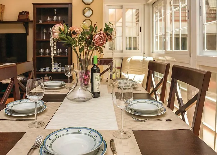 Amazing Apartment In Sevilla With Kitchen