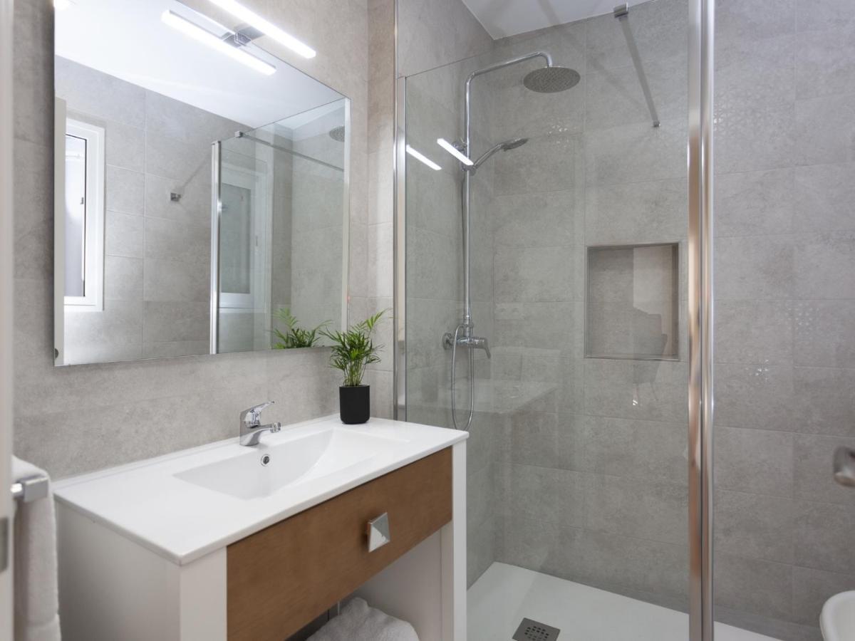 Rd Aparcamiento Incluido Triana Luminoso Comodo 2bd 2bth