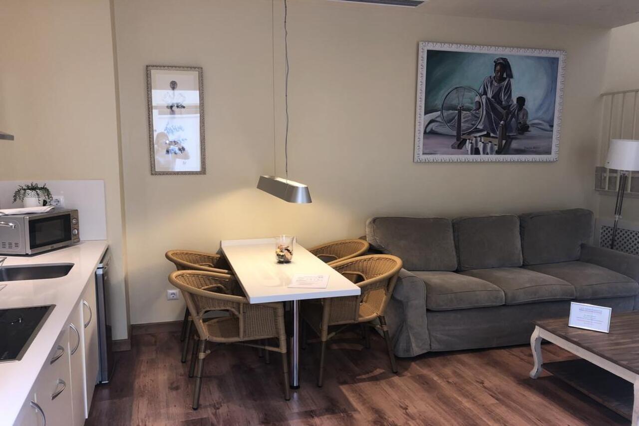 Life San Vicente Apartamento *