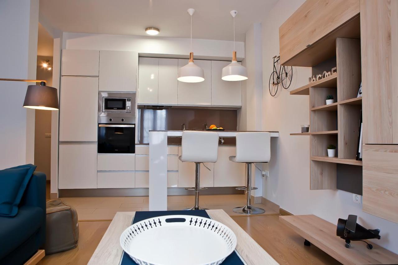 Luz Y Tranquilidad En El Casco Histórico - Parking Gratis Apartamento Sevilla
