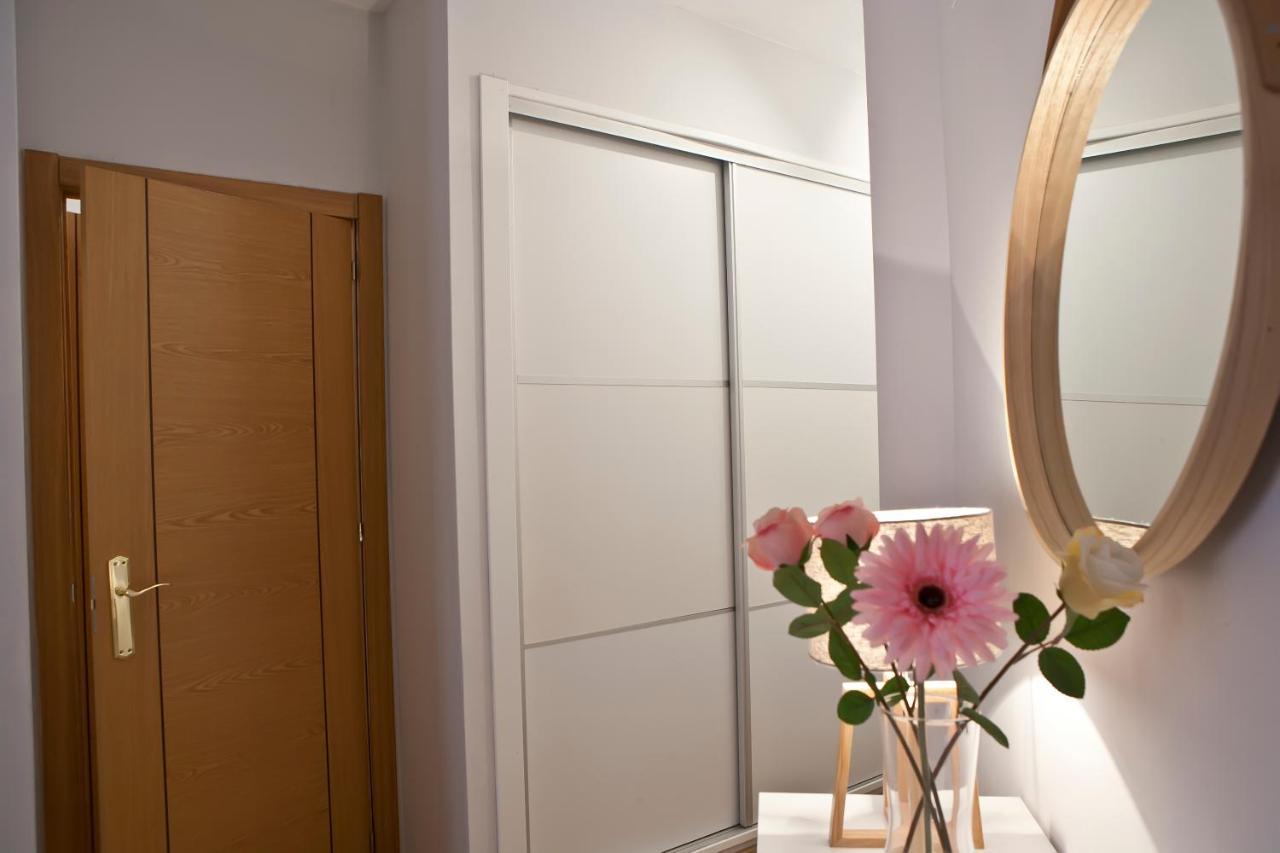 Apartamento Luz Y Tranquilidad En El Casco Histórico - Parking Gratis Sevilla
