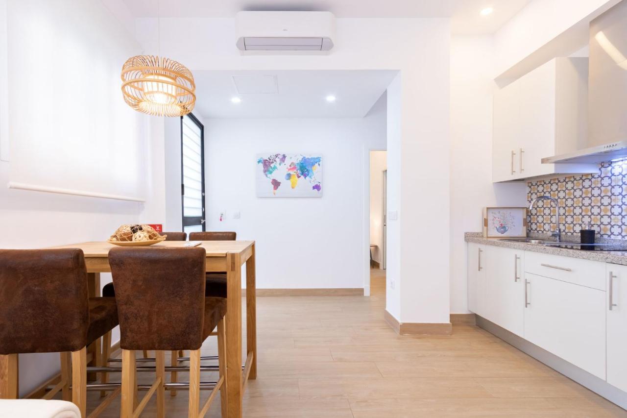 Nine O'clock Metrosol Apartment